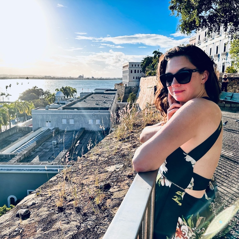 Meet your Posher, Lauren